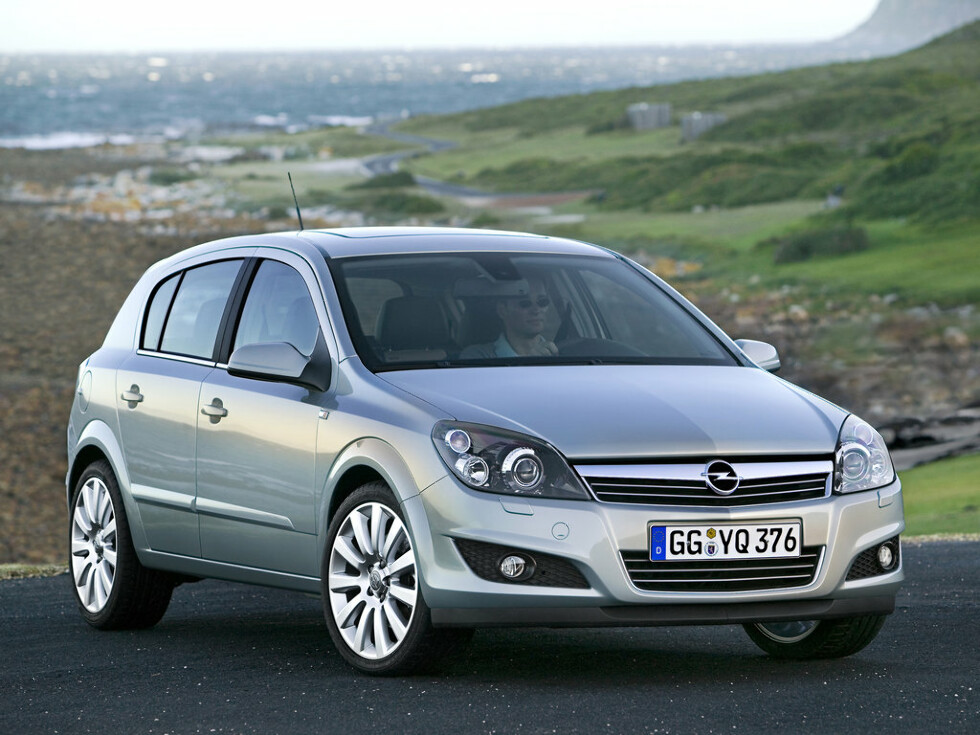 Коврики текстильные "Стандарт" для Opel Astra III (хэтчбек 5 дв / L48) 2006 - 2011, черные, 5шт.